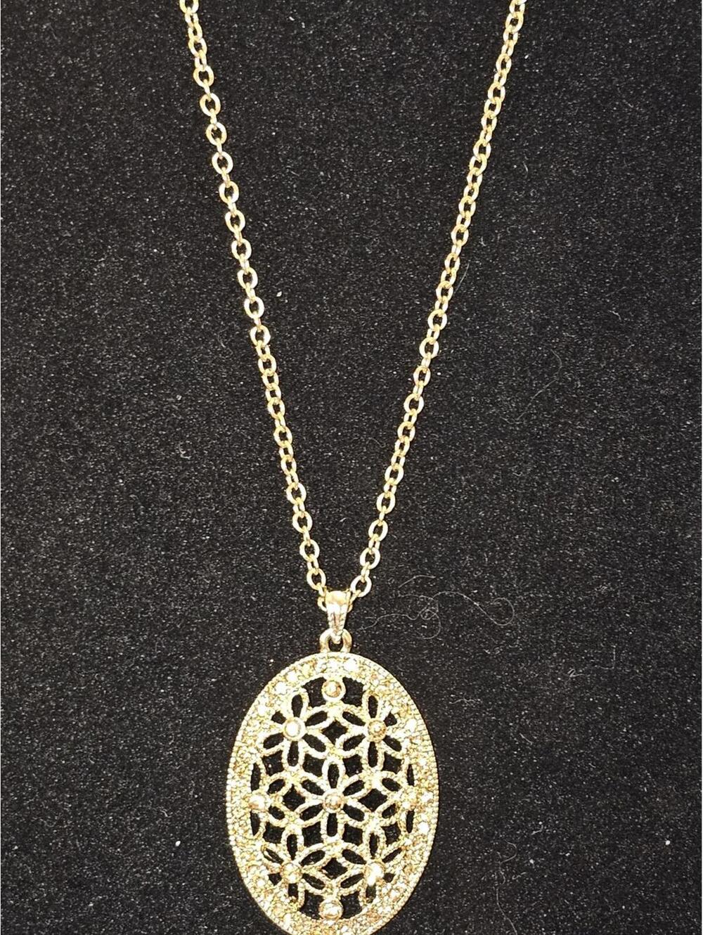 Gold Tone Crystal Filigree Oval Pendant Necklace 18" Chain 1.75" 11g